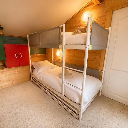 Cosy Avec Vue Pyrenees, Coeur De Village Holiday home Mauleon-Barousse